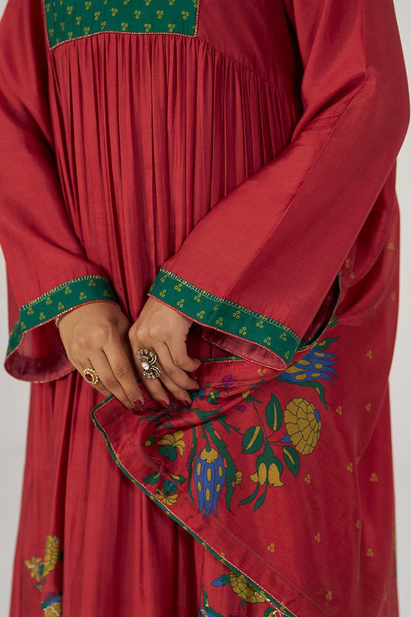 Tango Red and Green Festive Print Kurta Set
