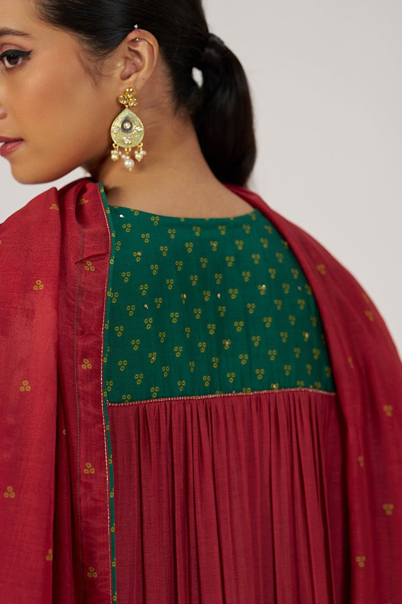 Tango Red and Green Festive Print Kurta Set