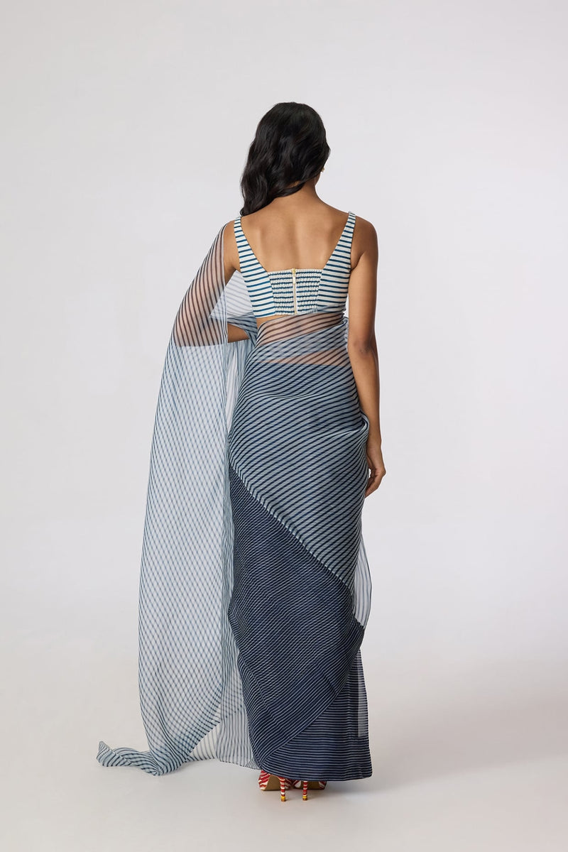 Joyce Bustier & Agatha Sari
