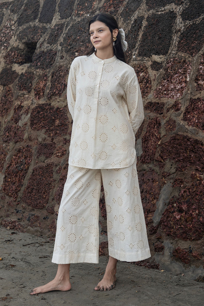 Tori Embroidered set