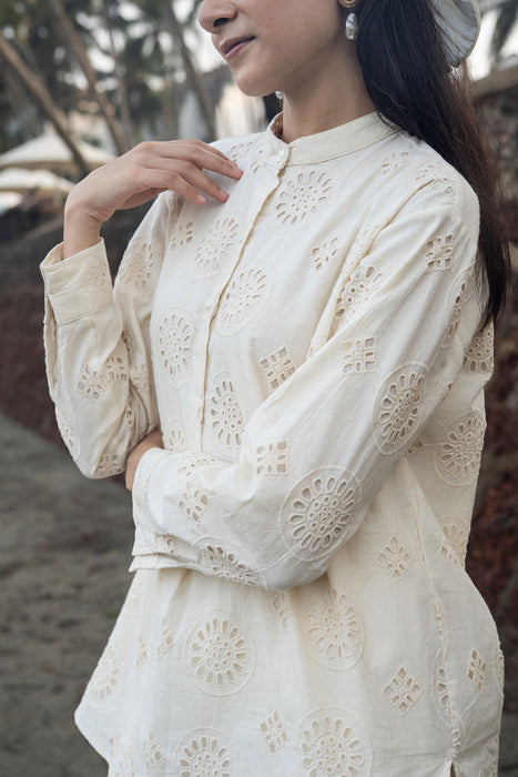 Tori Embroidered set